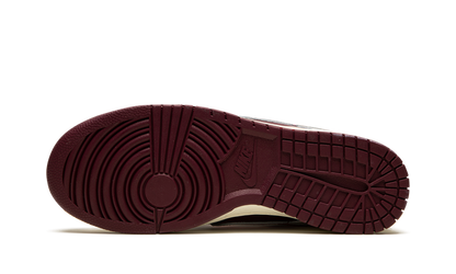 Nike Dunk Low Valentine’s Day